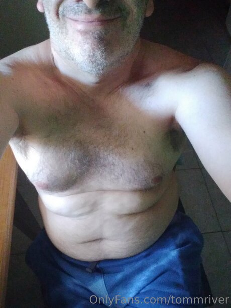 Tommriver model pretty pic