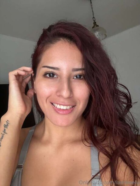 Iambellasex free model photo