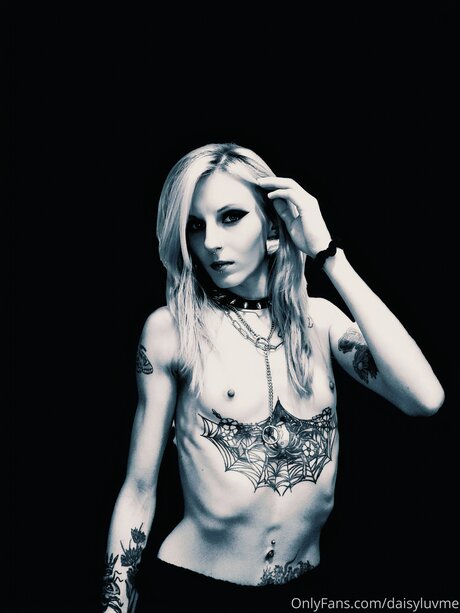 Daisyluvme nudes model gallery