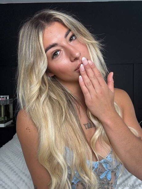 Ellaajasminee nude pornstar photos