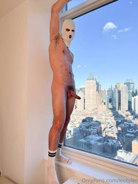 Leotyler star porn image