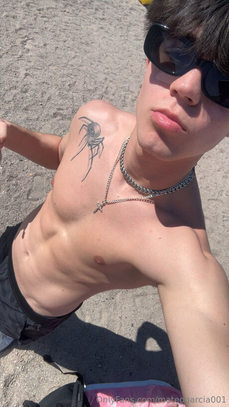 light onlyfans naked image