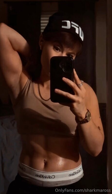 Sharkmaross pretty actress pictures