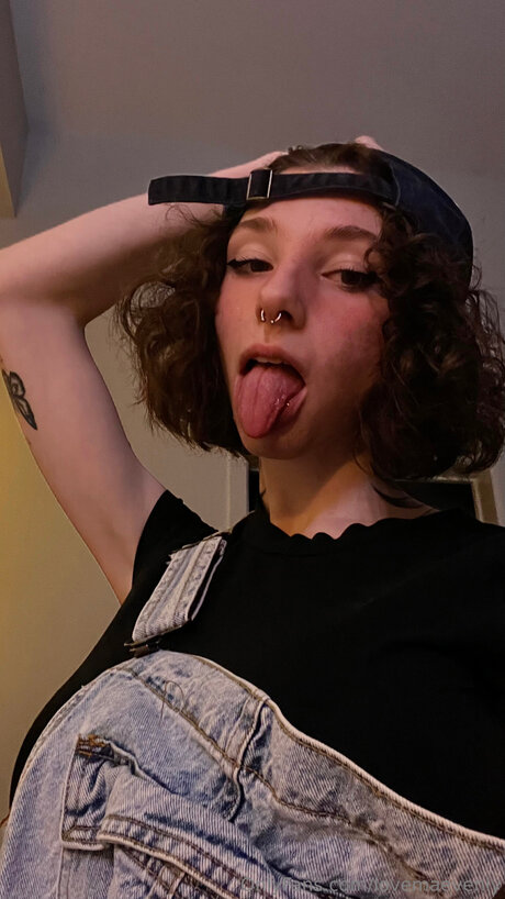 Lovemaevenly naked star picture