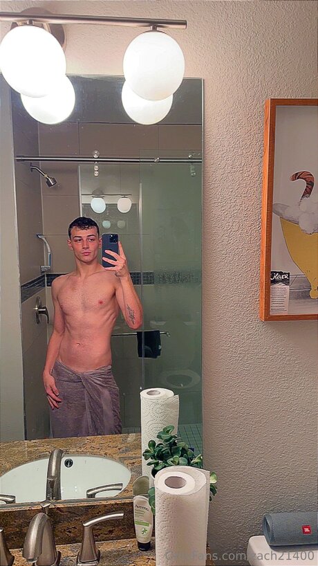 Zach21400 hot model pic