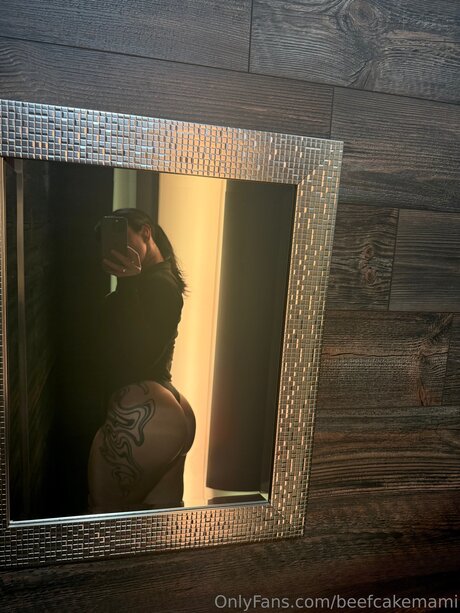 Beefcakemami art pornstar pic