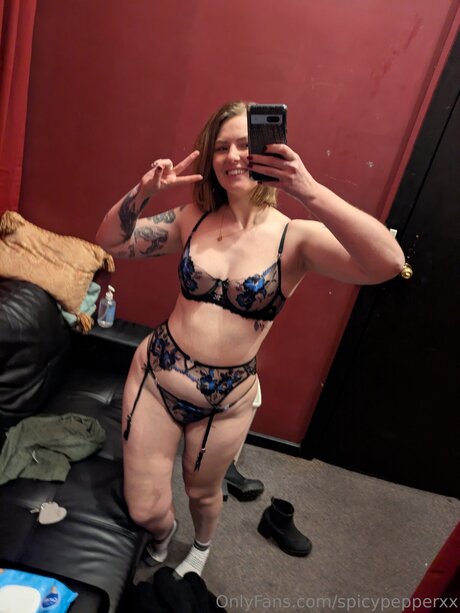 Spicypepperxx nice pornstar img