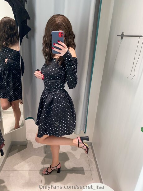 Secret Lisa star hot picture