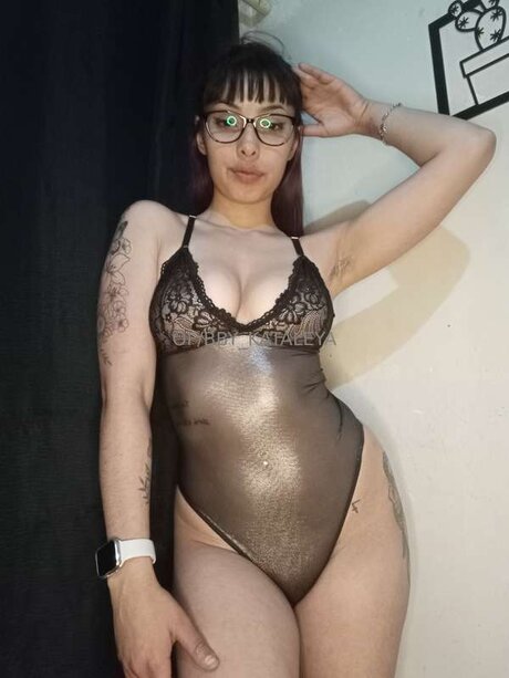 Bby Kataleyaa adult model pic