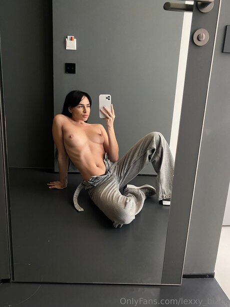 Lexxy Black xxx pornstar archive