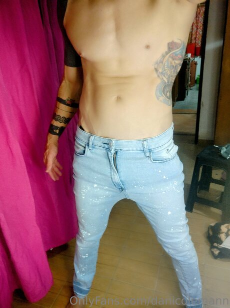 Danicolemann hot actress image