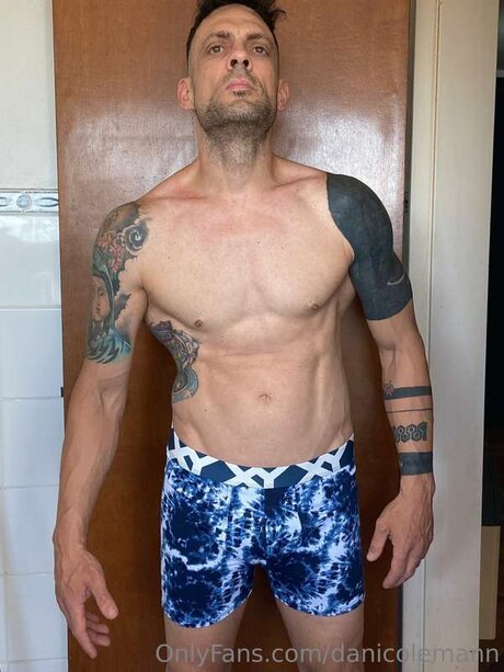 Danicolemann model hd image