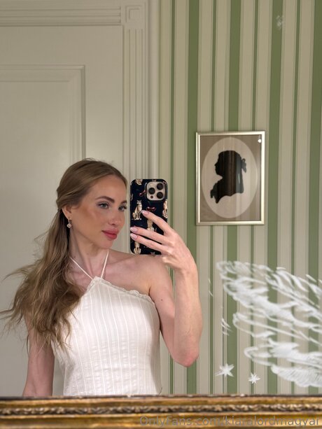 Kiaralordmagyar model xxx gallery