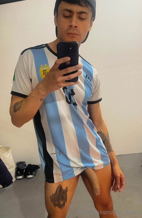 Sins Dylan naked pornstar pic