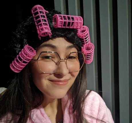 Ovilee May model sexy photo