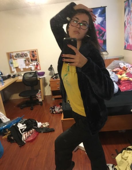 Ovilee May pornstar sex gallery