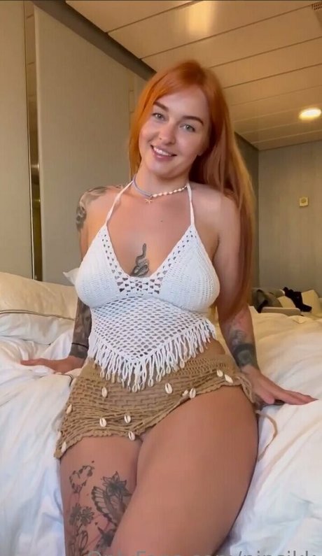 pipsikk erotic model pictures