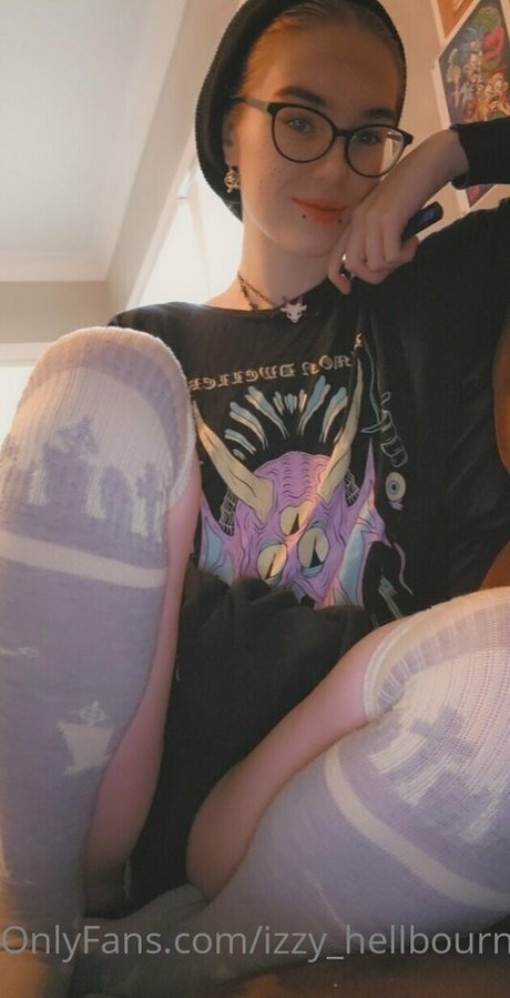 izzy hellbourne model art images