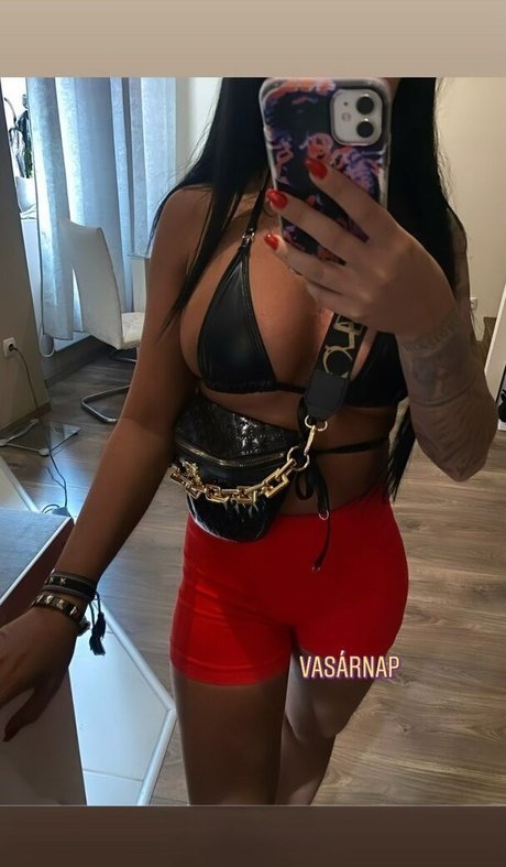 Flora Tabi free actress pics