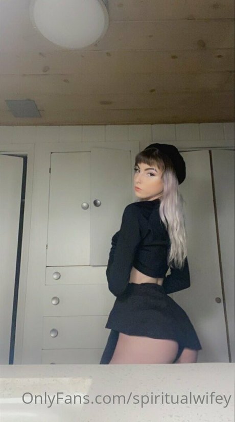 spiritualwifey high quality pornstar pic