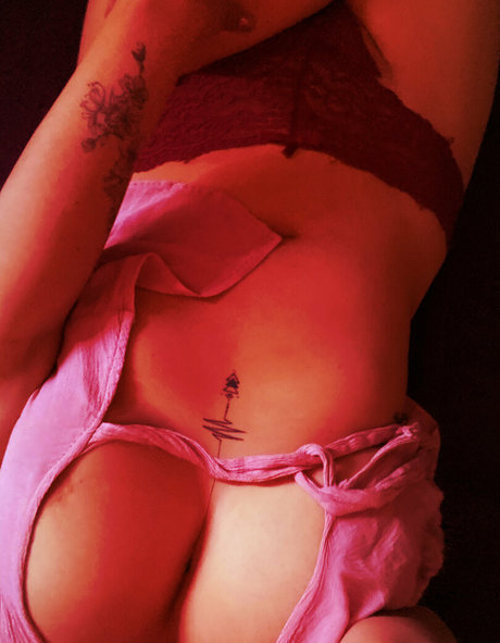 asian top onlyfans hot naked img