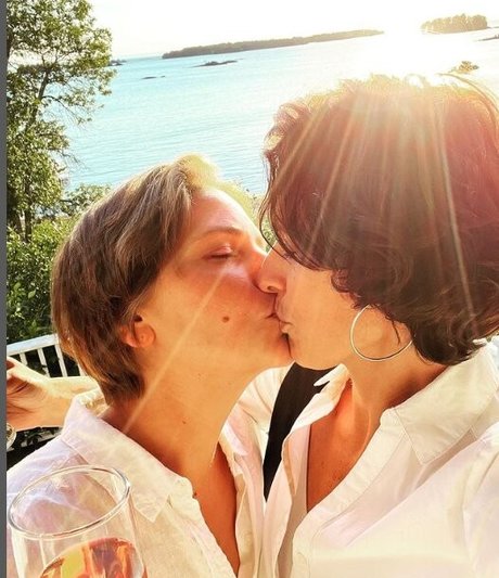 Lez Femmes top actress image