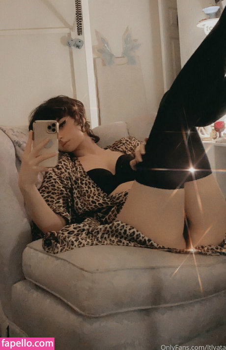 Ltlyata pornstar hot pic