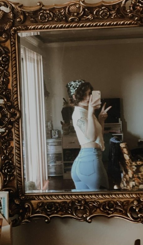 Ltlyata exclusive pornstar pictures