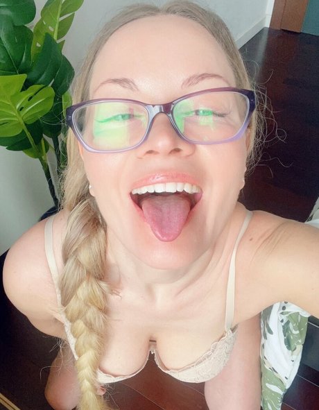 shemale dominatrix onlyfans hot galleries