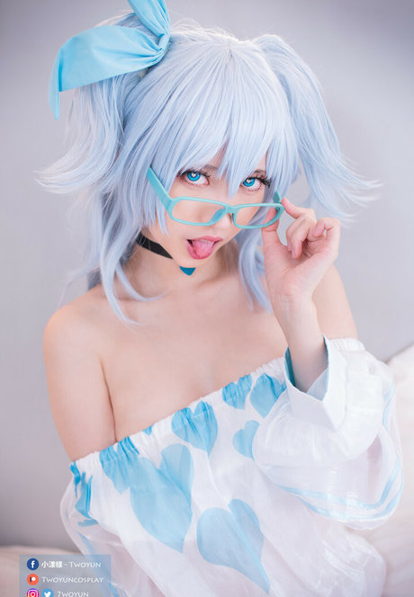 Twoyun model xxx img