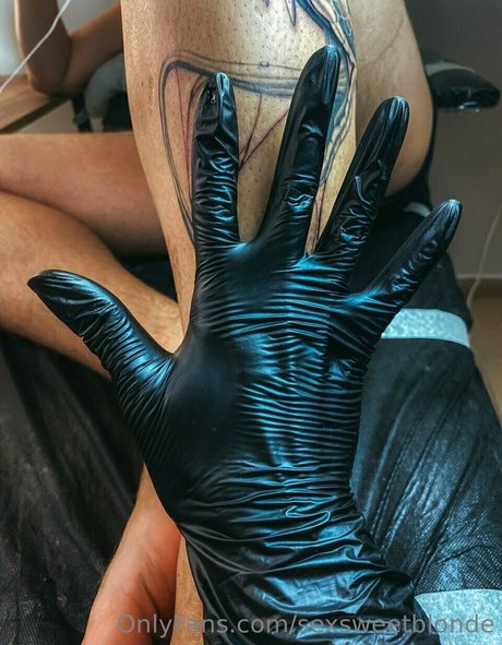 sexsweetblonde adult actress picture