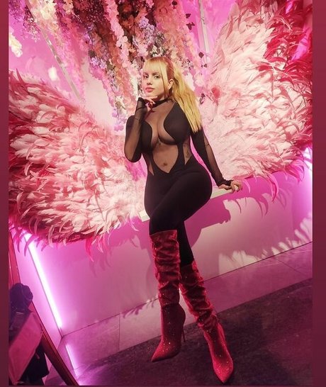 Luana88chloe star high quality gallery