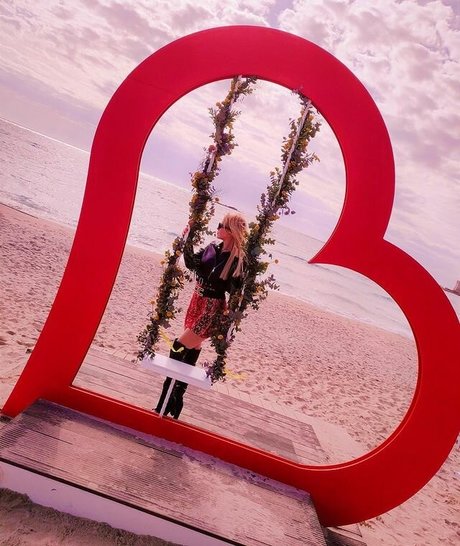 Luana88chloe hd actress photo