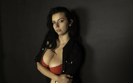 Tori Nikitin model best pic