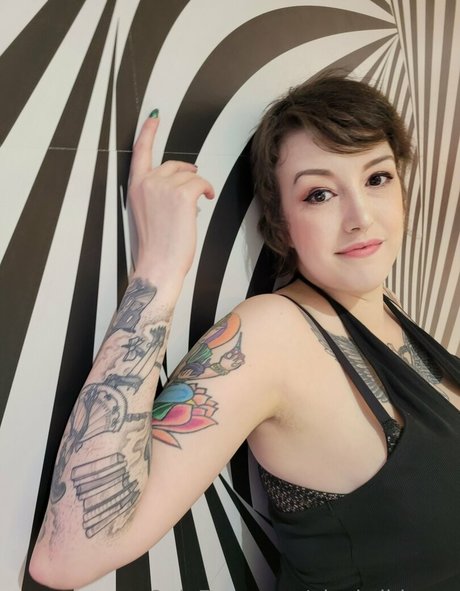 alexiwildexxx hot model image