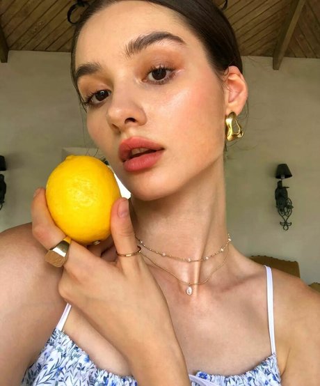 Lika Solt pornstar top img