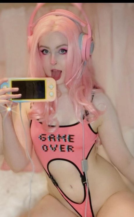 Fruit Brat nude pornstar pictures