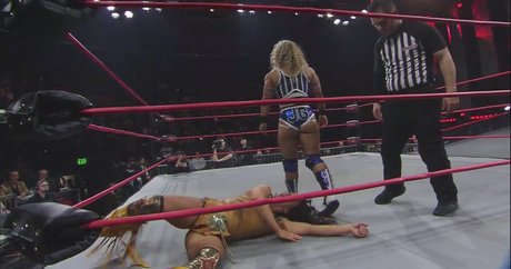 Mickie James best star picture
