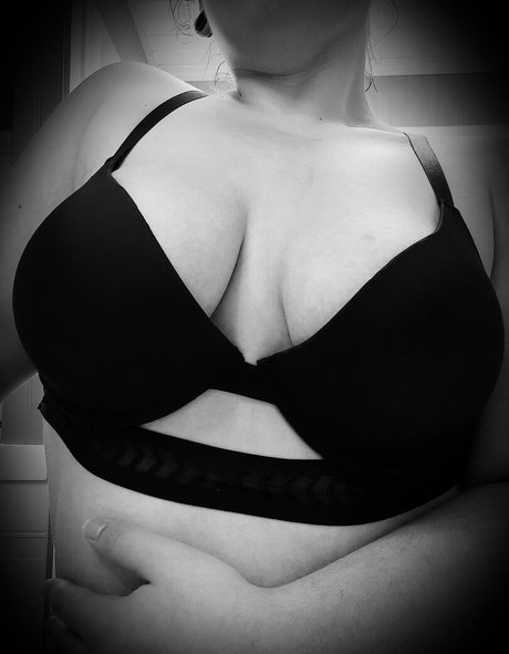 thiccmama13z art actress picture