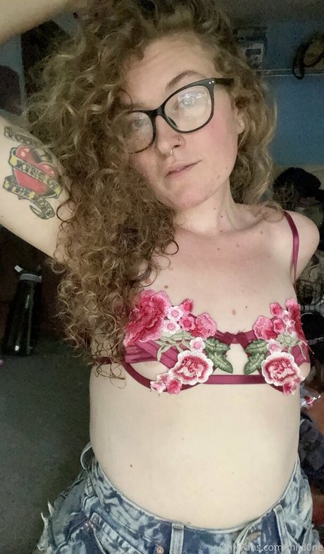 mild0ne naked model archive