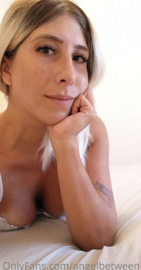 angelbetween star xxx galleries