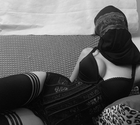 yourarabprincess hot model image