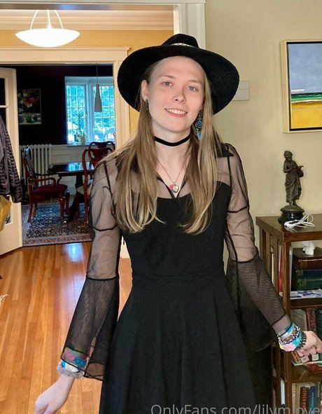 lilymlove hot model gallery