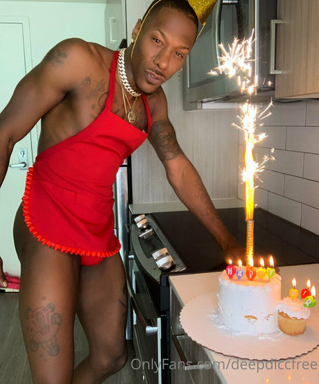 deepdiccfree model free pics