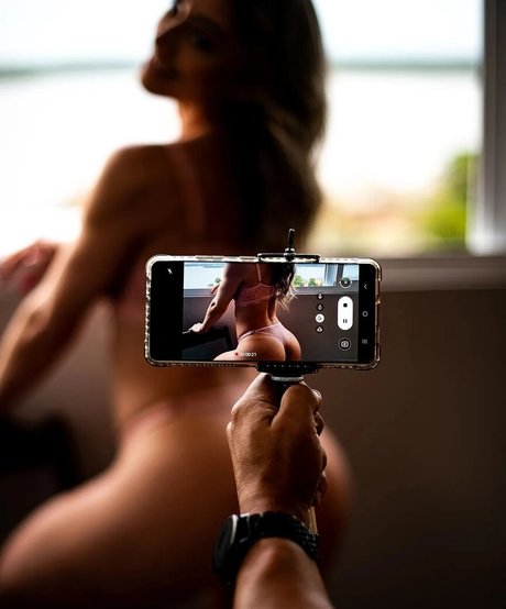 Mariana Aroldi star pretty pics