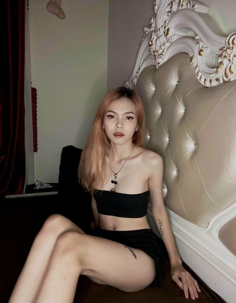 onlyvideos xxx model pic