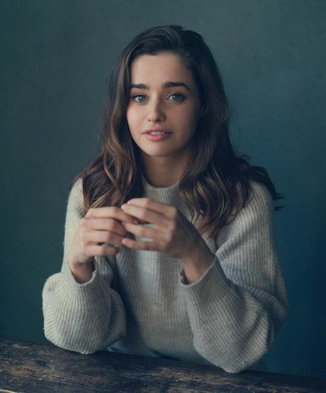 Holly Earl best model pictures