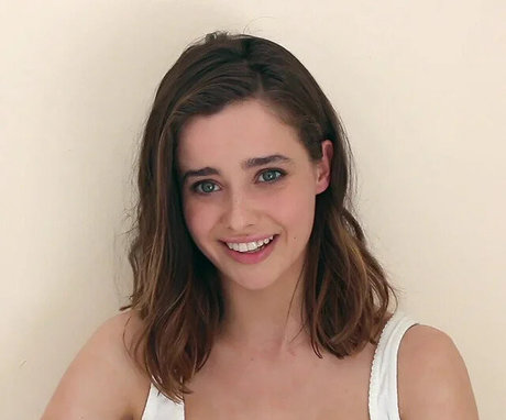 Holly Earl pornstar hot archive