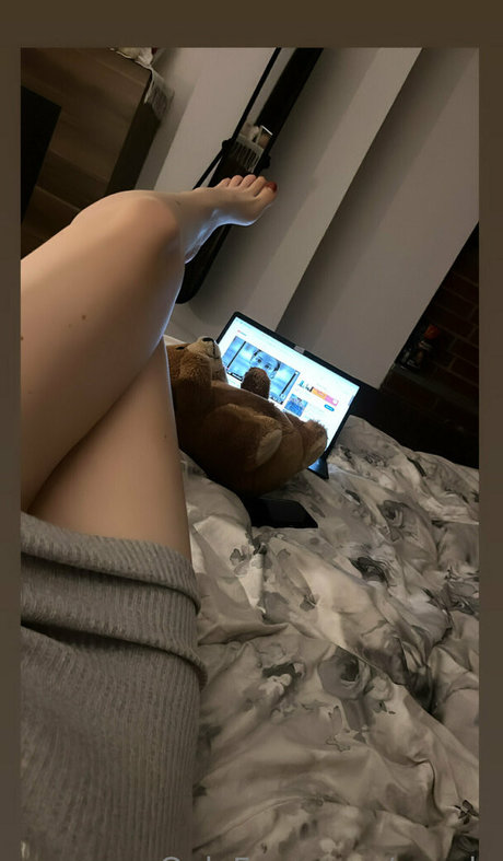 Ascolu NFT free pornstar pic