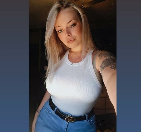 Manchester hd model pics